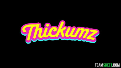Anna Claire Clouds, Anora Taylor - Thighs From Heaven Two Slimthick Girls Share Strangers Cock 17-09-2025