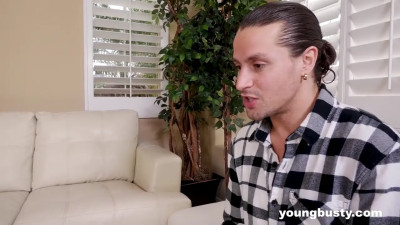 Aurora Fox - Does Yoga 19 09 2025