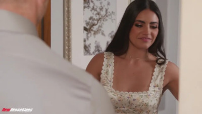 Isa Bella - Charming Cutie Makes The Right Choice 19 09 2025