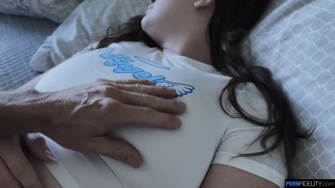 Lindsay Lee - Decacum 3 Of 3 23 09 2025 - Watch Latest Porn Video at ePornHome.com for Free.