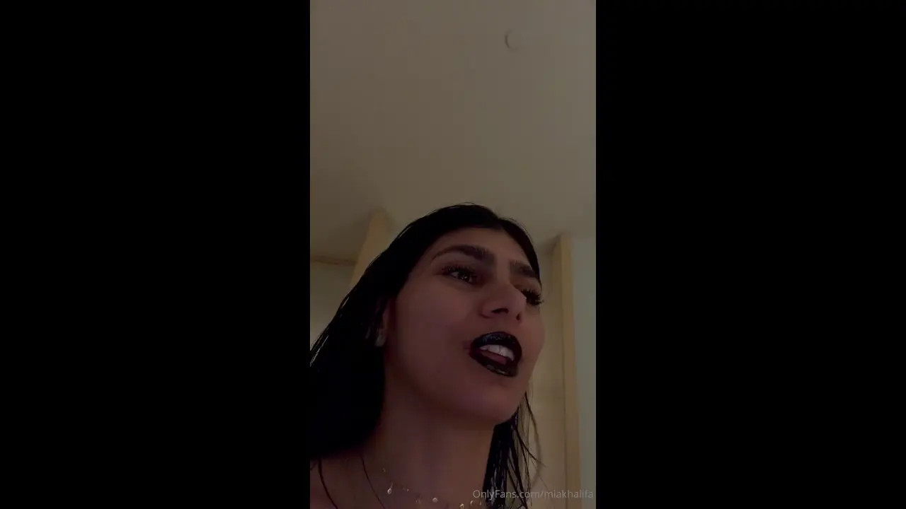 Mia Khalifa - Live - Watch Latest Porn Video at ePornHome.com for Free.