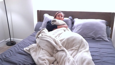 Cassie De Isla - Roomie 05 10 2025