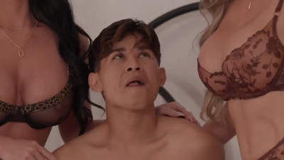 Jennifer White, Cory Chase - Hot Threesome Fun WIth Young Fan