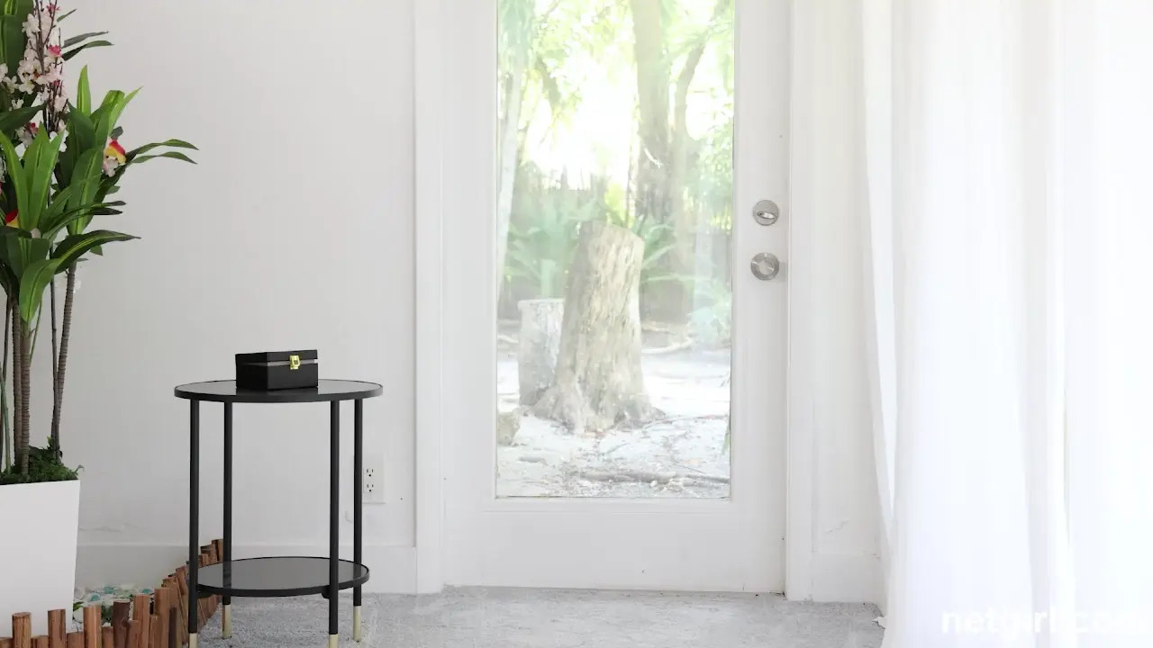 NetGirl Naomi - OMG The Latest NG 09 10 2025 - Watch Latest Porn Video at ePornHome.com for Free.