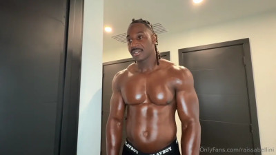 Miss Raissa, Nur MIlf - Got Stuck In The Waching Machine