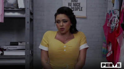 Zoey Foxx - Case No. 8004269: Thicker Than Cake Housewife Gets Caught Stealing 14 10 2025