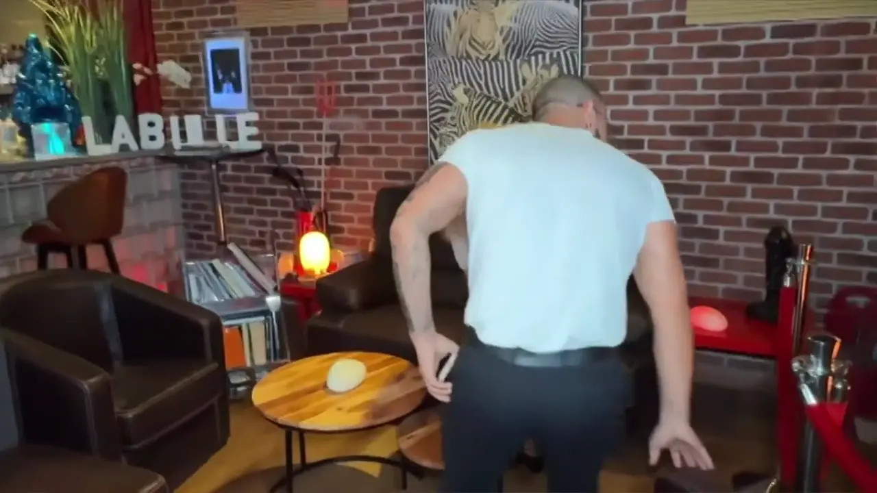 Little Secret - 32 Years Old Sex At The Heart Of His Attention 16 10 2025 - Watch Latest Porn Video at ePornHome.com for Free.