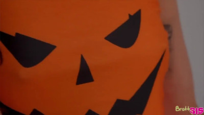 Lana Smalls, Molly Little - We Gave Stepbro Some Halloween Pussy 17 10 2025