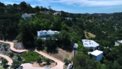 Jewel Diamant - What A Good Neighbour Should Do 20 10 2025