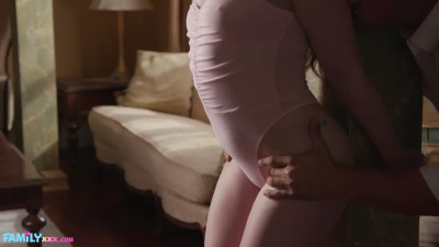 Eva Nyx - Eva Nyx Pleads For A Stepdaddy Cream Pie 24 10 2025