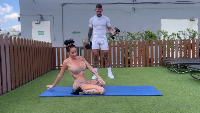 Danae Mari - Hot Hardcore Workout Fuck With Trainer In The Gym