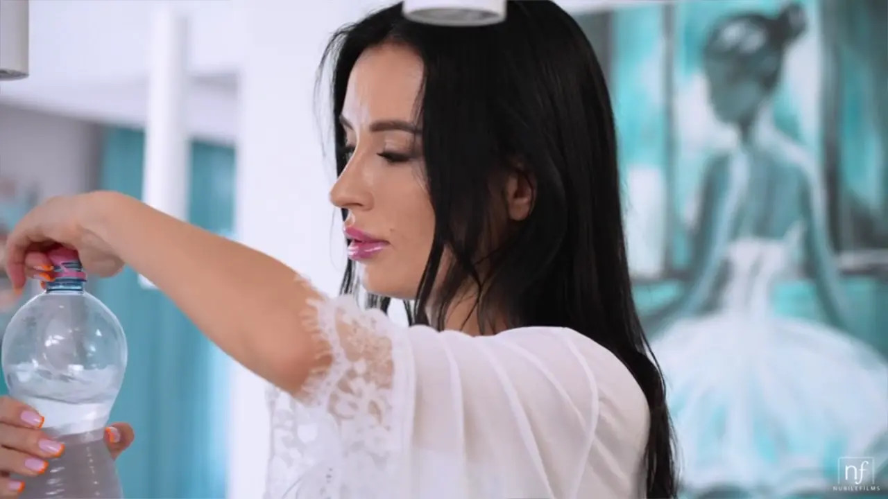 Milena Ray - Unexpected Surprise 27 10 2025 - Watch Latest Porn Video at ePornHome.com for Free.