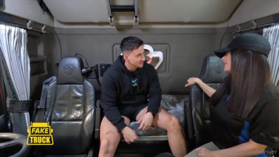 Georgie Maria - Pizza Girl Gets An Extra Thick Filling