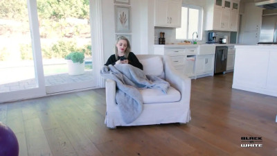 Lola Fae - Analyzed By BBC Squirt And Anal