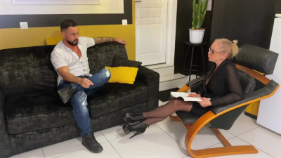 JacquieEtMichelTV Sylvia Eases Hiros Mind 07 11 2025