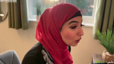 Aaliyah Yasin - Tries Not To Swallow Her Stepbrothers Cum