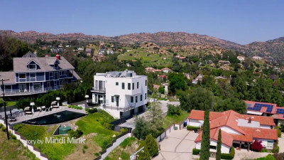 Mindi Mink, Isabella Nice, Mia Simone, Serene Siren - The Adventures Airtight 17 11 2025