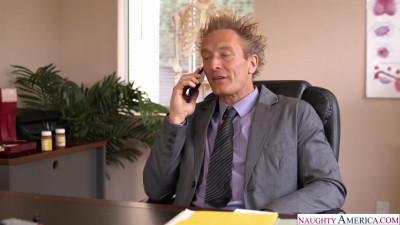 Harlow West - Hot Harlow West Wants A Stiff Cock That Her Friend's Dad Can Give 26 11 2025