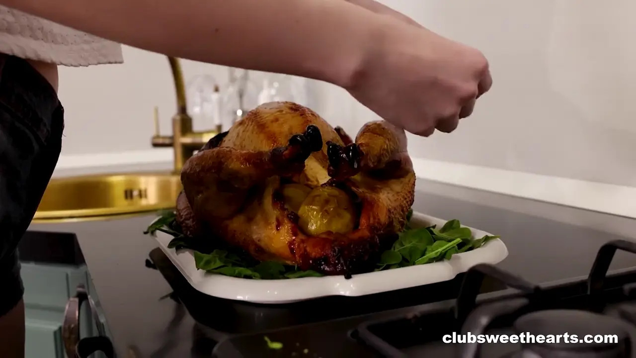 Mia Murkovski, Sia Florance - Pussy Stuffing For Thanksgiving 27 11 2025 - Watch Latest Porn Video at ePornHome.com for Free.