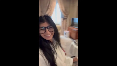 Mia Khalifa - Shaking My Tits Hips And Booty Popping Glass On NEW PPV