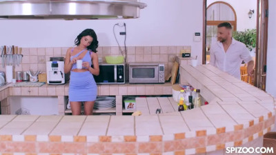 Lilly Bella - Dick Deprived Lilly Bella Gets A Facial From Her Roommate 03 12 2025