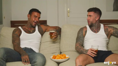 Sara Retali - Princess Leia Seduces Two Rebels