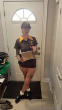 Chrissy Xo - Delivery Girl BJ And Facial