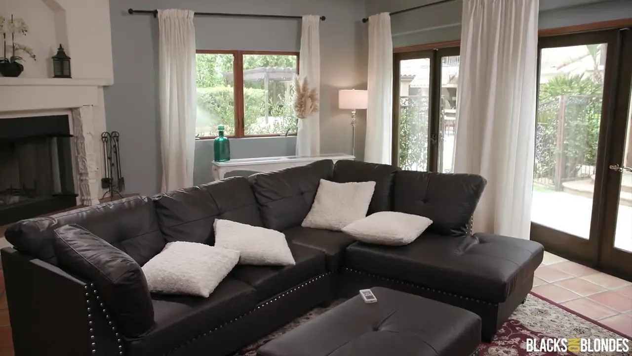 Sofie Reyez - Cheers Up The Neighbour 12 12 2025 - Watch Latest Porn Video at ePornHome.com for Free.