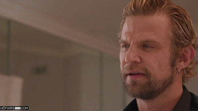 Richelle Ryan - Gets A Gift That Keeps On Giving 17 12 2025