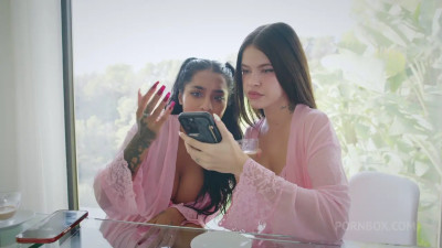 Yasmina Khan, Rossa Vaxx - VS 5 HUGE COCKS