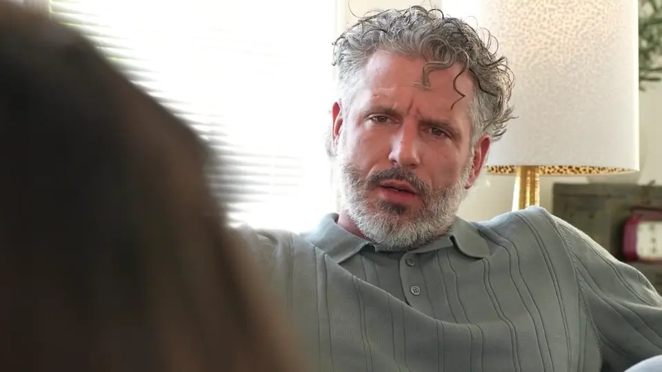 Hustler - Isabella Jules - Sat On Stepdad’s Face! - Watch Latest Porn Video at ePornHome.com for Free.