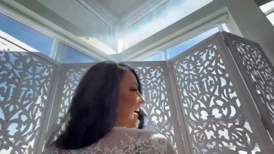 Courtney Tillia - Xmas Romp BBC Sextape