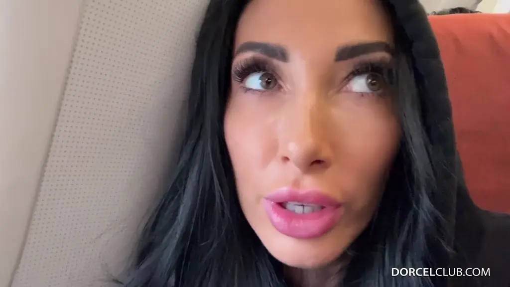 Clea Gaultier, Alice Wild, Anita Rover, Diana Lawrence - Steamy Reunion 29 12 2025 - Watch Latest Porn Video at ePornHome.com for Free.