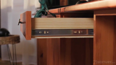 Zlata Shine - A Little Sniff 04 01 2026