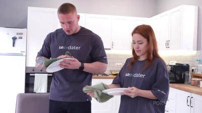 Nicole Murkovski - A Friend From A Dating App Helps Me Wash The Dishes And My Butt