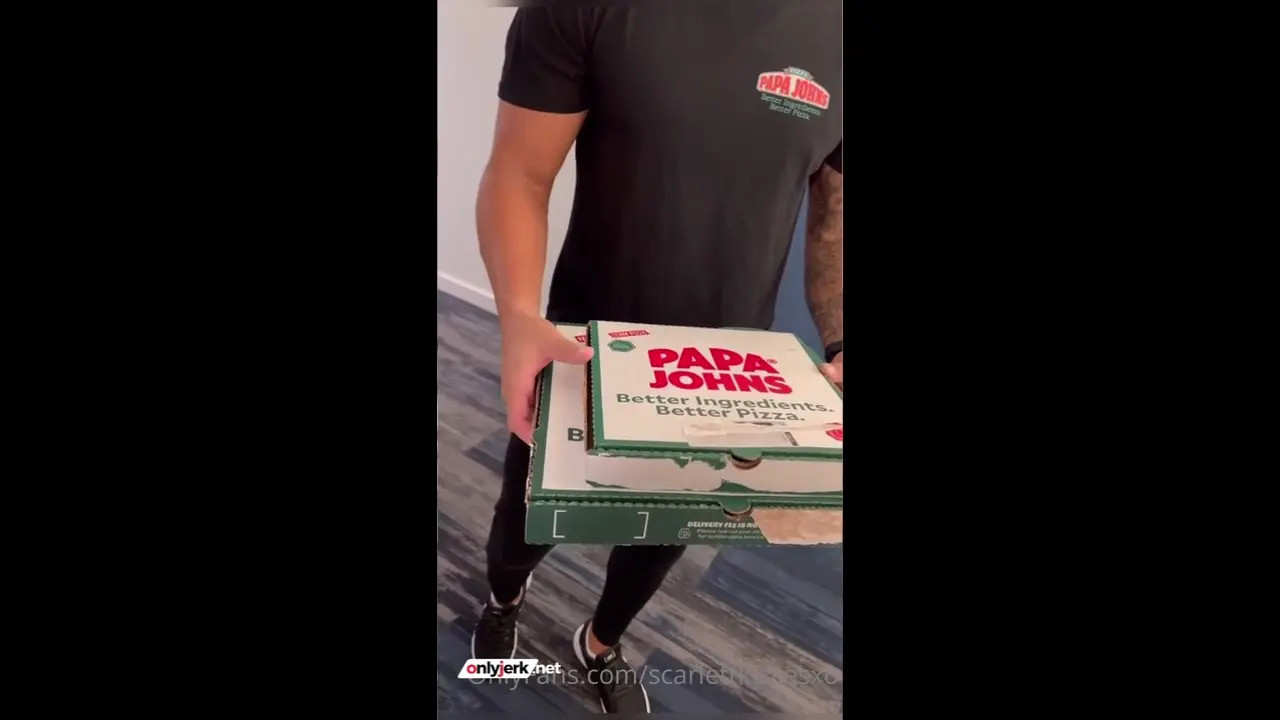 Scarlett Kisses - Pizza Delivery Sextape - Watch Latest Porn Video at ePornHome.com for Free.