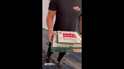 Scarlett Kisses - Pizza Delivery Sextape