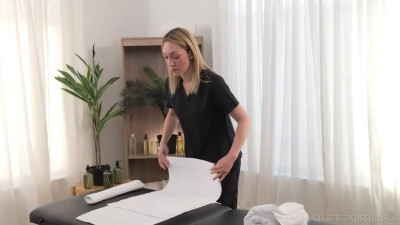 Lily LaBeau, Sarah Jessie - My Lesbian Masseuse 09 01 2026