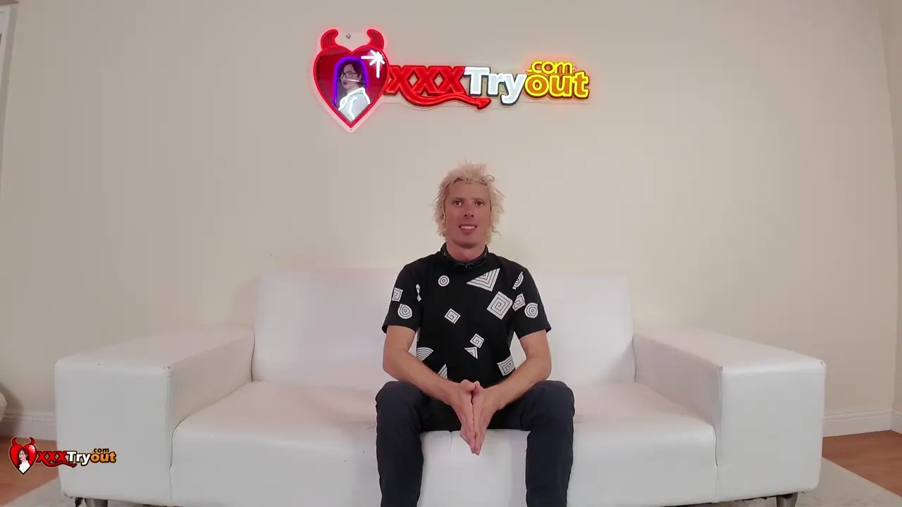 Mia James - Couch Sex With Fan - Watch Latest Porn Video at ePornHome.com for Free.