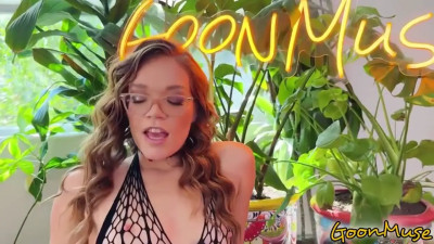 Katie Kush - Gets Two Pop Shots