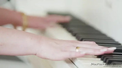 Eliza Ibarra, Daisy Stone - A Slippery Anniversary