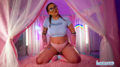 Nina Nova - Nina Is An Inserted Fan 20 01 2026