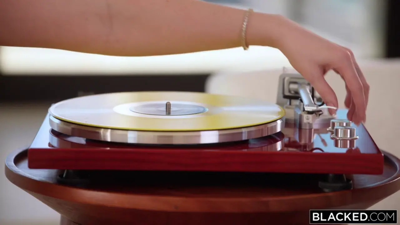 Angie Faith - Buxom Blonde Angie Takes A Huge BBC 23 01 2026 - Watch Latest Porn Video at ePornHome.com for Free.