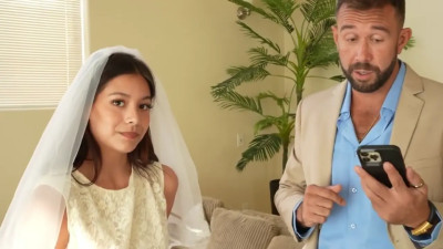 Kate Legend - Hotwife Honeymoon