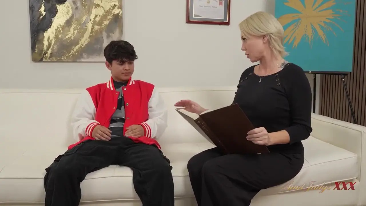 Chloe Adams - Sexy Teacher Motivation Sex For Her Student - Watch Latest Porn Video at ePornHome.com for Free.