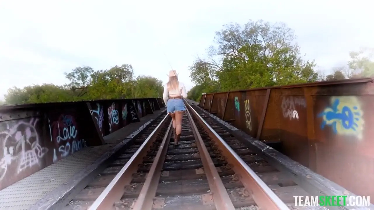 Harley King - Country Babe Catches A Ride On A Stranger's Cock (Harley King's Jaw-Dropping Return!) 23 02 2026 - Watch Latest Porn Video at ePornHome.com for Free.