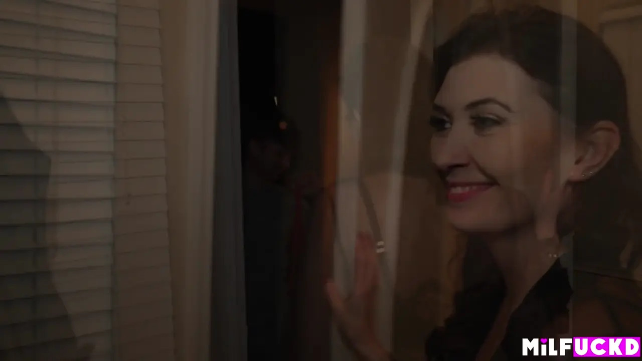 Angelina Diamante - Petite MILF Has A Crush On Her Delivery Guy 24 02 2026 - Watch Latest Porn Video at ePornHome.com for Free.