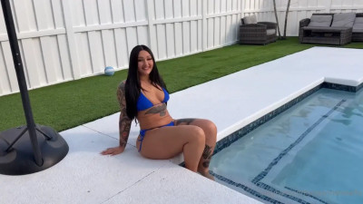 Roxanne Roselle - Big Booty Goddess Pool Fuck