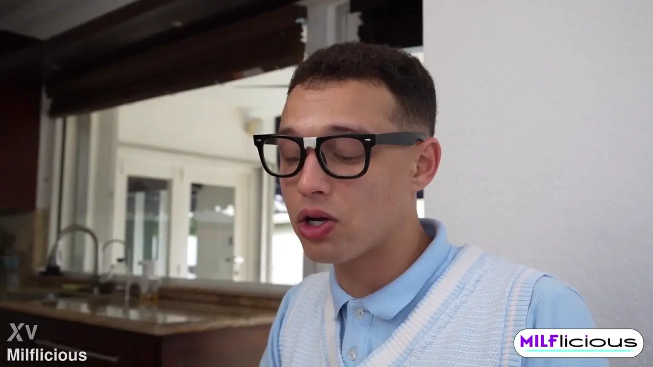 Trixi Brooks - Big Booty Distraction Cant Study When Step Moms Ass On My Face - Watch Latest Porn Video at ePornHome.com for Free.