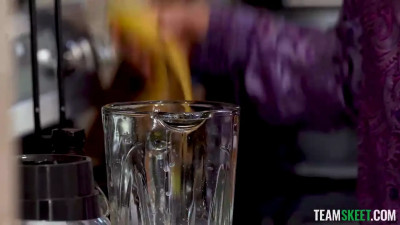 Hannah Quinn - Uncle Nicky's Dirty Contract: Porn Casting With Hannah 22 03 2026